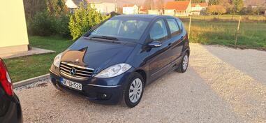 Mercedes Benz - A 180 - 1800 80kw