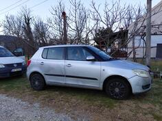 Škoda - Fabia - 1.6 16v Automatik