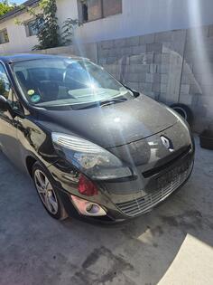 U djelovima Renault - Grand Scenic 2.0
