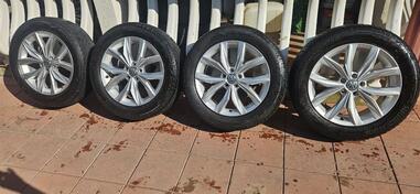 Fabričke felne i Bridgestone gume
