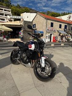 Triumph - Trident 660