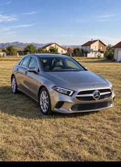 Mercedes Benz - A 180 - 1.3