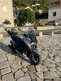 Yamaha - X-MAX 250