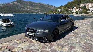 Audi - S5 - 4.2 V8