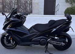 Kymco - AK550
