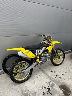 Suzuki - rmz