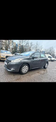Peugeot - 208 - 1.2