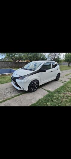 Toyota - Aygo - 1.0 benz 51 kw sekvent