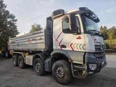 Mercedes Benz - 3742