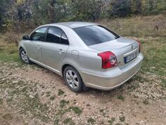 Toyota - Avensis - 2.0