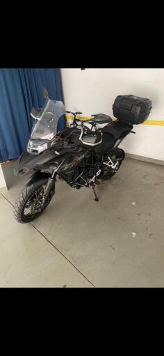 Benelli - TRK 502X