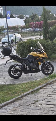 Triumph - tiger sport 800