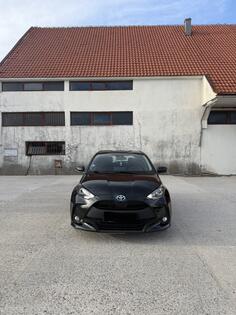 Toyota - Yaris - 1.5 HYBRID -AUTOMATIK