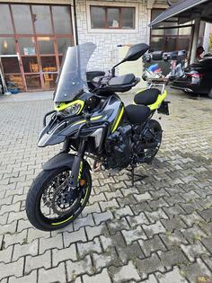 Benelli - 702X