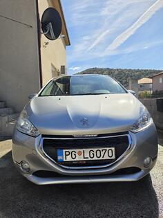 Peugeot - 208 - 1.6 EHDi