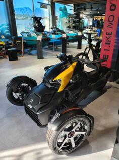 Can-Am - Ryker 900 Sport