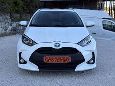 Toyota - Yaris - 1.5//HYBRID//BENZIN//AUTOMATIC//11.1022god