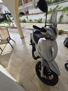 Piaggio - Beverly 350 ST