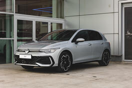 Volkswagen - Golf 8 - 2.0 TDI DSG 150 ks