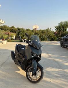 Yamaha - xmax 125 tech max