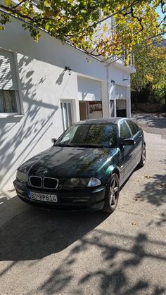 BMW - 320