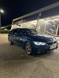 BMW - 320
