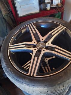 Fabričke rims and Pireli tires