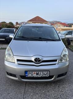 Toyota - Corolla Verso - 2.2 D-4D