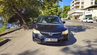 Honda - Civic - 1.8 i-VTC