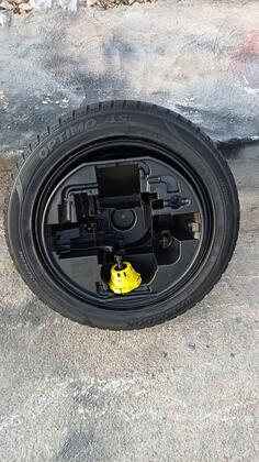 Fabričke rims and hankok tires