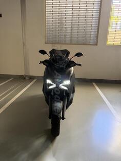 Yamaha - XMAX 300 Tech MAX Sport