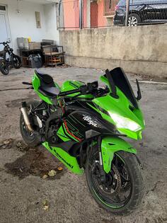 Kawasaki - Ninja