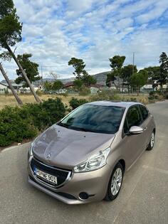 Peugeot - 208 - 1.0