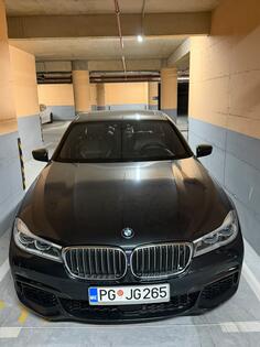 BMW - 740