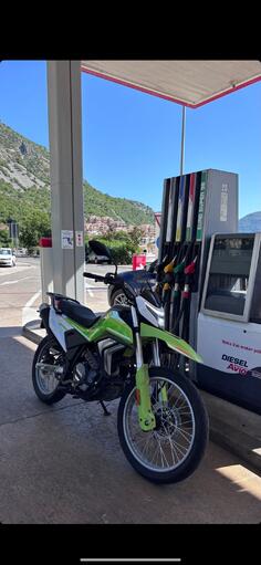 CFMoto - 250 DUAL