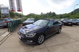Volkswagen - Passat - 1.6 TDI HIGHLINE PANORAMA FULL-LED VIRTUAL COCKPIT Navigacija ParkAssist Ka...