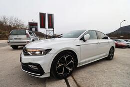 Volkswagen - Passat - 2.0 TDI DSG7 3xR-Line IQ.LIGHT MATRIX LED VIRTUAL COCKPIT ACC-System Naviga...
