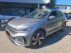 Volkswagen - T-Roc - 2.0 TDI DSG7 3xR-Line IQ.LIGHT MATRIX LED VIRTUAL COCKPIT ACC-System Navigac...