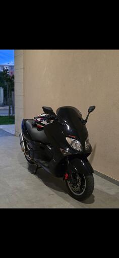 Yamaha - T max