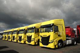 Iveco - S-WAY 480 / MEGA / LOW DECK / GUME 100% / PO UGOVORU SERVIS / TEGLJAČ / IMP-4984