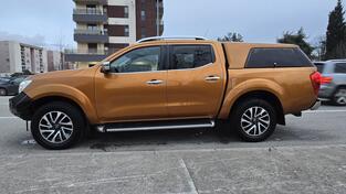 Nissan - Navara - 2.3