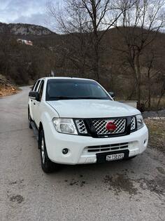 Nissan - Navara - 2.5