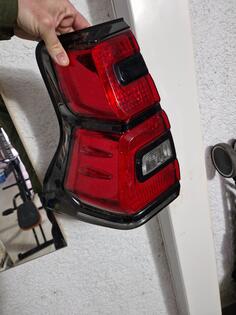 Оба стоп-сигнала za Toyota - Land Cruiser    - 2019