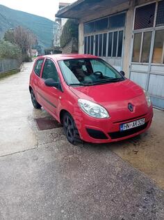 Renault - Twingo
