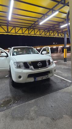 Nissan - Pathfinder - 2.5
