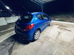 Peugeot - 208 - 1.4 hdi
