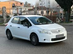 Toyota - Auris - 1,33 TEERA AC
