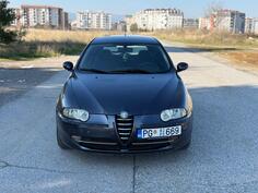 Alfa Romeo - 147 - benzin