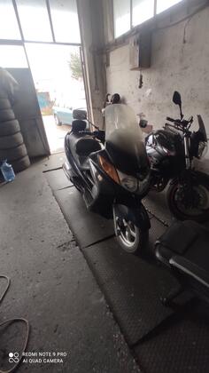 Suzuki - burgman 400