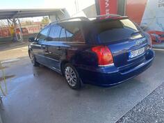 Toyota - Avensis - 4d2000